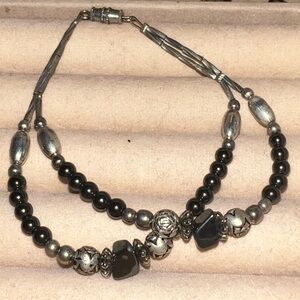 ⭐️Vintage Hematite Black & Silver Tone Beaded Double Layered Bracelet